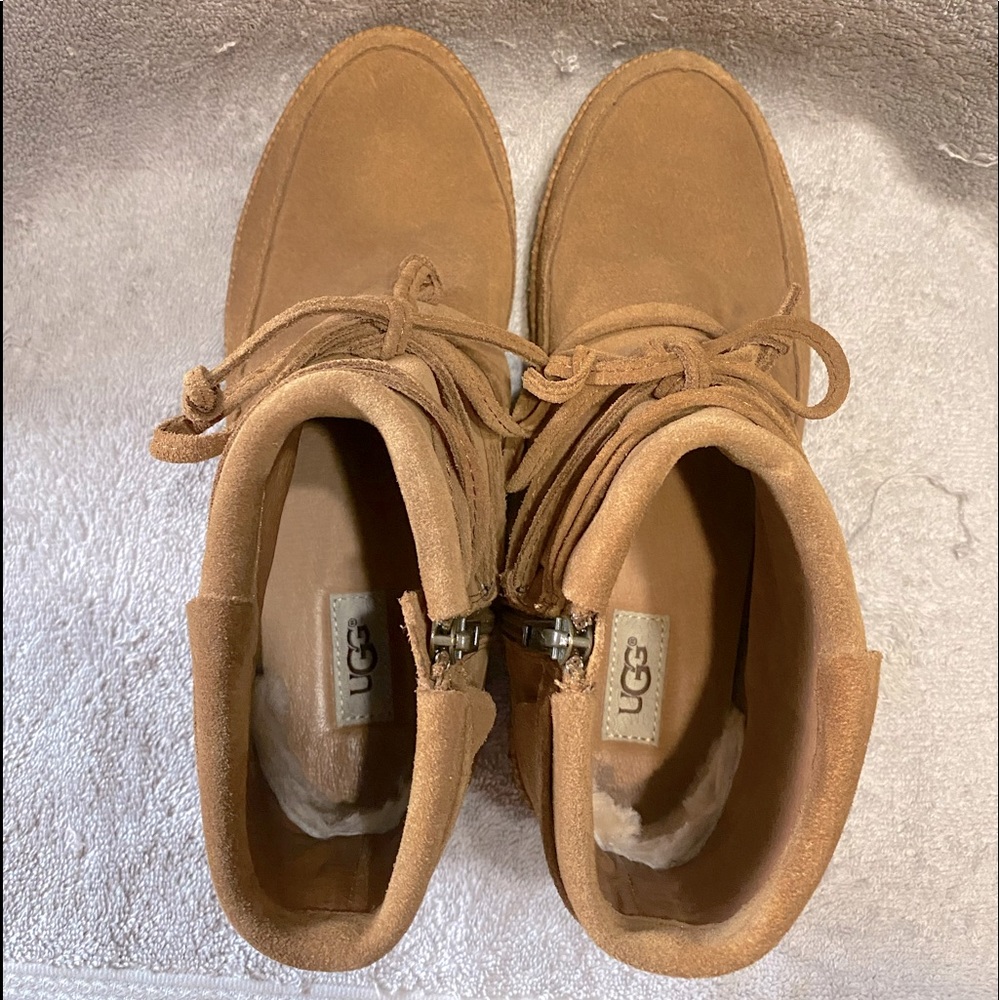 UGG REID booties Brown Chestnut Zip Size 8